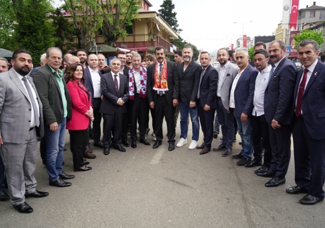 Başkan ve yönetim Vakfıkebir'de 13