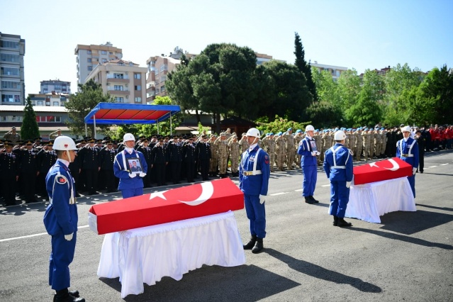 Trabzon şehitlerini uğurladı 7