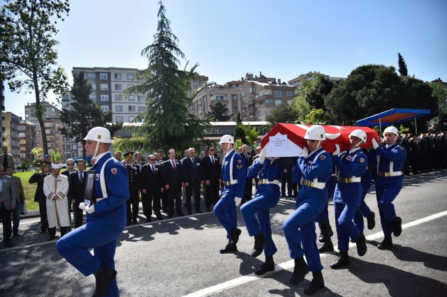 Trabzon şehitlerini uğurladı 8