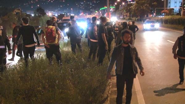 Trabzonspor taraftarlarına taşlı saldırı 5