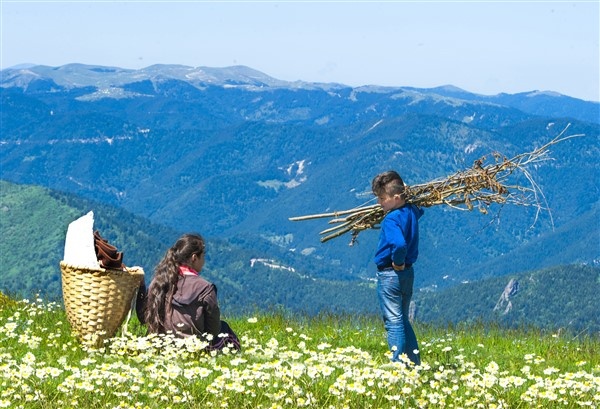 Karadeniz Yaylaları çocuklarla şenlendi 9