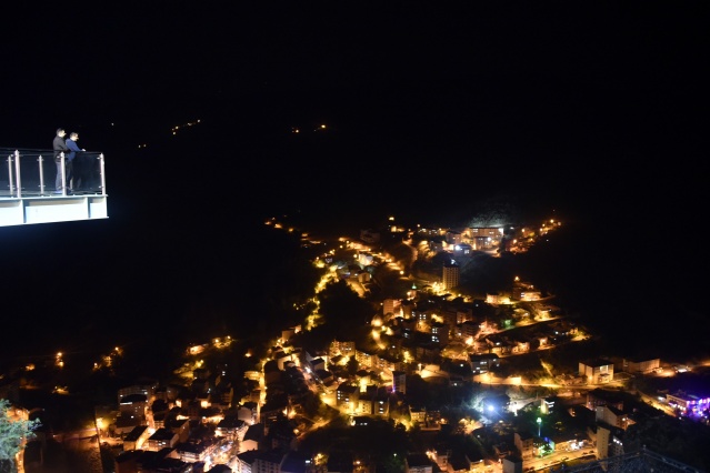 Torul Kalesi Cam Seyir Terası Ramazan’da da ilgi odağı 2
