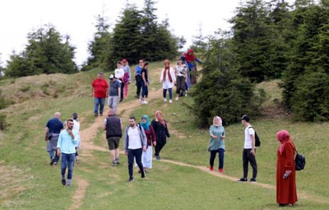Bulutların üzerindeki yaylaya tatilci akını 15