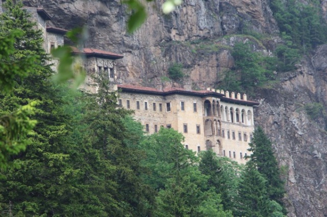 Sümela'ya tatilci akını 9