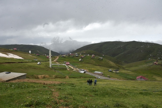 Kadırga'daki üstü açık camide ilk cuma namazı kılındı 19