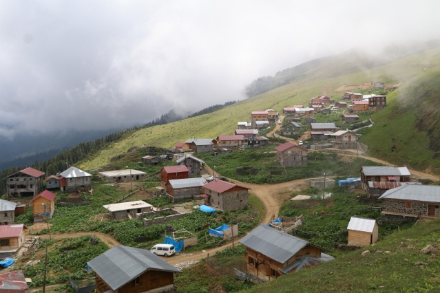 Güzelliği ile büyüleyen Gito Yaylası hayran bırakıyor 12