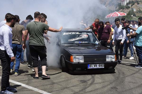 Gümüşhane’de 2.modifiyeli araç buluşması 2