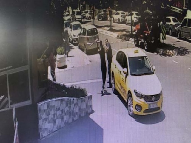 Annesine sarkıntılık yaptığı iddia edilen taksiciyi demir sopayla böyle dövdü 5