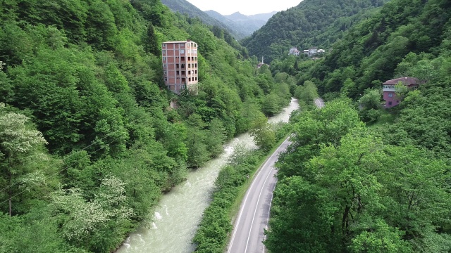 Karadeniz yaylalarında yeni kaçak yapılar yükseliyor! 7