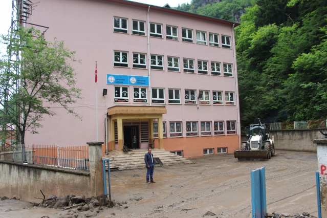 Trabzon’da o mahallesinde karneler dağıtılmadı! 10