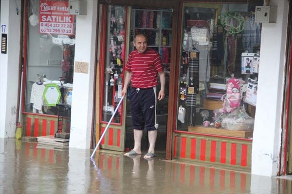 Giresun da sular altında 12