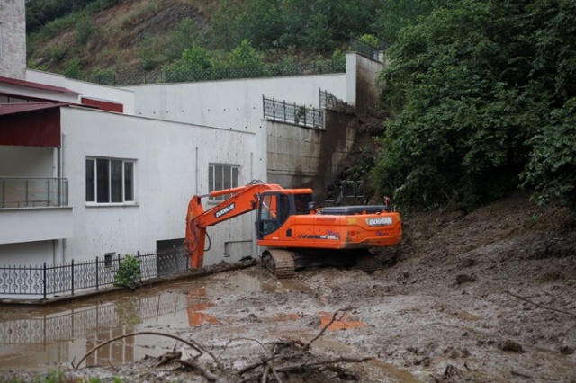 Sağanak yağış Giresun'u vurdu 2