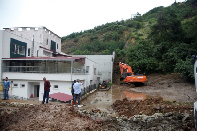 Sağanak yağış Giresun'u vurdu 5