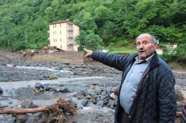 Araklı'daki facia sonrası evlerine ilk kez gittiler 16