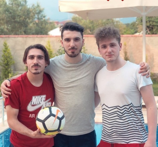 Trabzonsporlu futbolcular tatillerini bakın nerede geçiriyorlar? 3