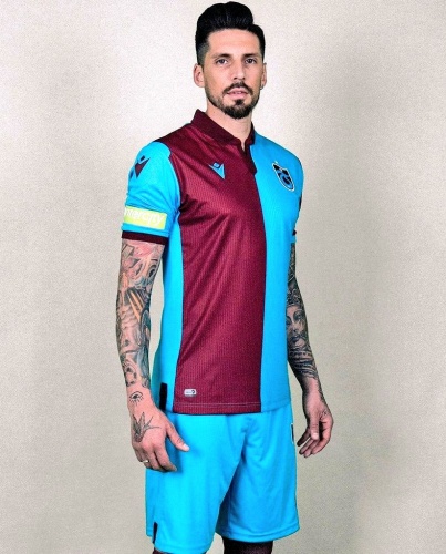 Trabzonsporlu futbolcular tatillerini bakın nerede geçiriyorlar? 16