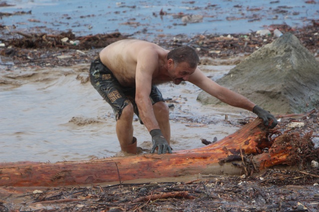 Trabzon’da yağış sonrası deniz bu hale geldi! 17