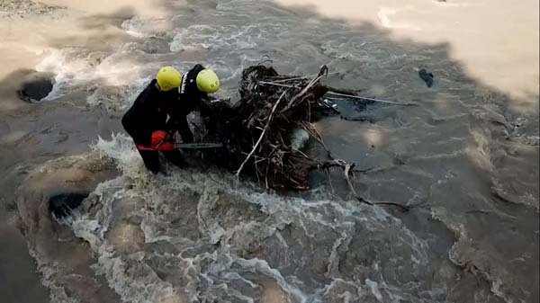 Araklı'da kayıp 3 kişi aranıyor 4