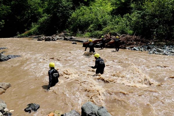 Araklı'da kayıp 3 kişi aranıyor 5