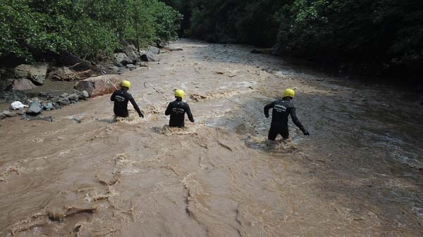 Araklı'da kayıp 3 kişi aranıyor 11
