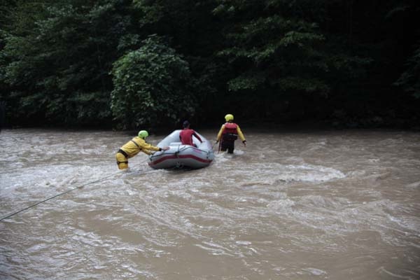 Araklı'da kayıp 3 kişi aranıyor 16