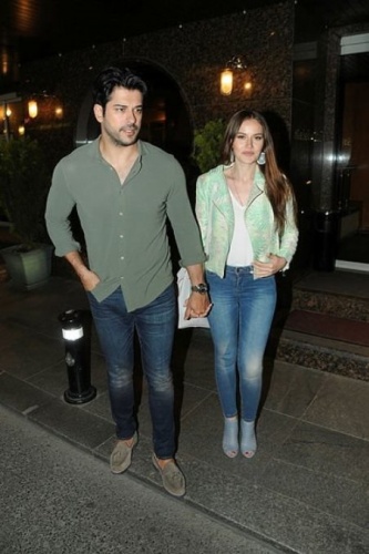 Burak Özçivit yeni imajıyla şaşırttı 1