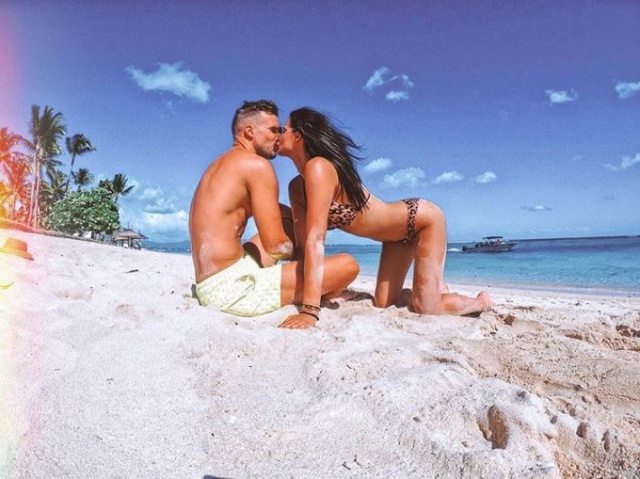 Novak ve sevgilisi tatilin keyfini sürüyor 8