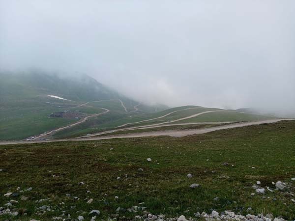 Haziran ayında 3000 rakımda metrelerce kar 3