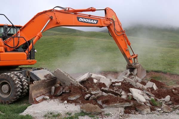 Gümüşhane yaylalarında yeni kaçak yapılara izin verilmiyor 11