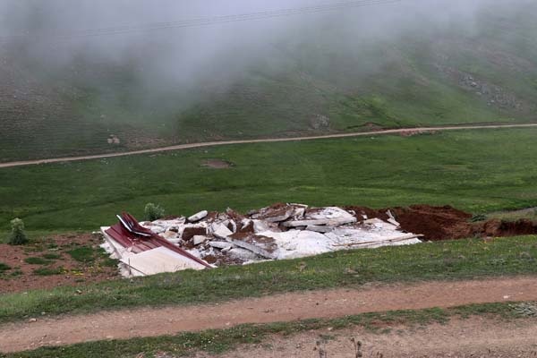 Gümüşhane yaylalarında yeni kaçak yapılara izin verilmiyor 14