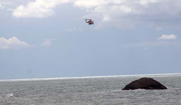 Kayıp öğretmenin köpeği sahilde sahibini bekliyor 2