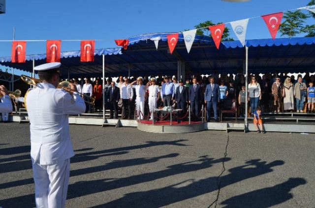 Birinci olan yarışmacıdan alkışlanacak davranış 5