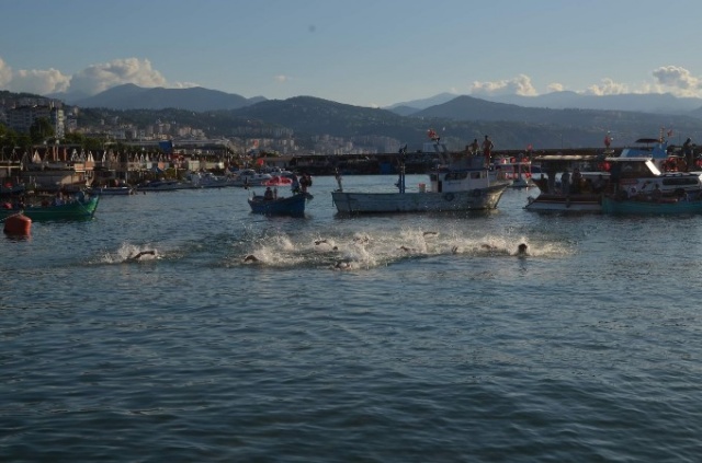 Birinci olan yarışmacıdan alkışlanacak davranış 3