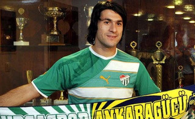 Eski Trabzonsporlu Adem Koçak bakın şimdi nerede oynuyor? 3