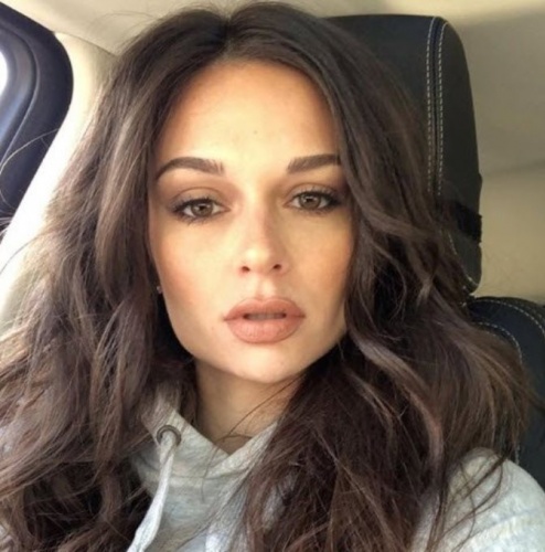 Çocukken kabusu yaşayan Tessa Snyder markaları peşine taktı 13