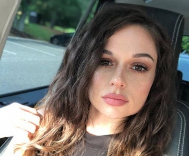 Çocukken kabusu yaşayan Tessa Snyder markaları peşine taktı 10