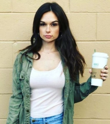 Çocukken kabusu yaşayan Tessa Snyder markaları peşine taktı 21