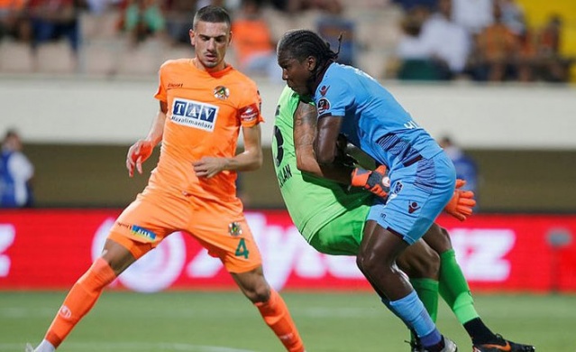 Merih Demiral dünya devinde! 2