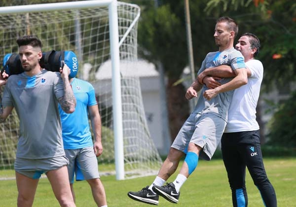Trabzonspor'dan sabah antrenmanı 19