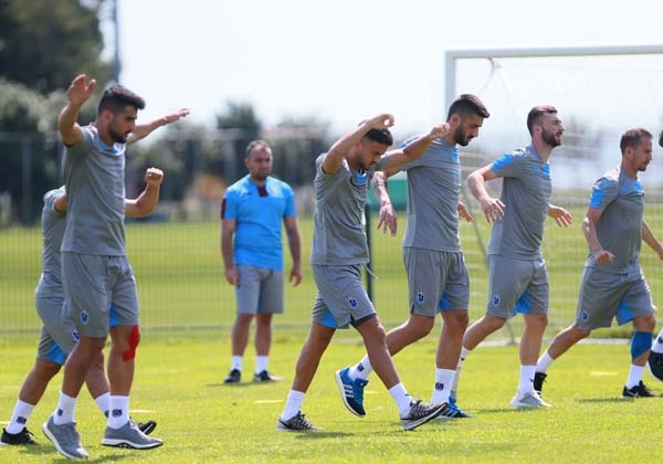 Trabzonspor'dan sabah antrenmanı 27