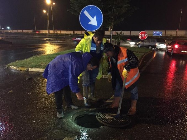 Trabzon'u yağış vurdu ekipler seferber oldu 3