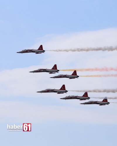 Türk Yıldızları Trabzon'da gösteri yaptı 4