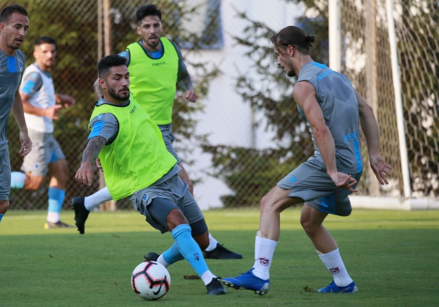 Trabzonspor'da yeni sezon hazırlıkları devam ediyor.Donis Avdijaj antrenmanda. 17
