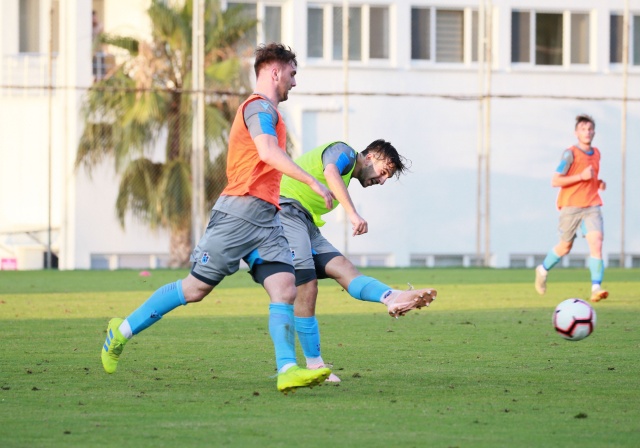 Trabzonspor'da yeni sezon hazırlıkları devam ediyor.Donis Avdijaj antrenmanda. 14