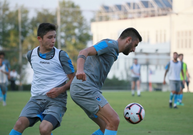 Trabzonspor'da yeni sezon hazırlıkları devam ediyor.Donis Avdijaj antrenmanda. 6