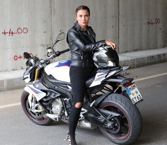 Sabriye Şengül sosyal medyayı salladı 5