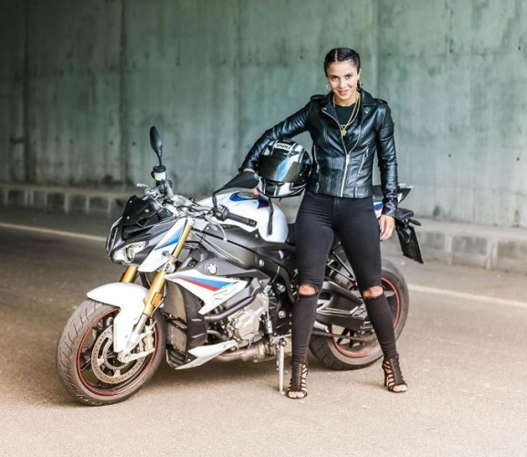 Sabriye Şengül sosyal medyayı salladı 4