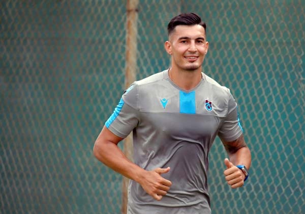 Trabzonspor'da Başkan Ağaoğlu ve yönetim antrenmanı izledi. 11 Temmuz 2019 17
