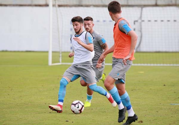 Trabzonspor'da Başkan Ağaoğlu ve yönetim antrenmanı izledi. 11 Temmuz 2019 18