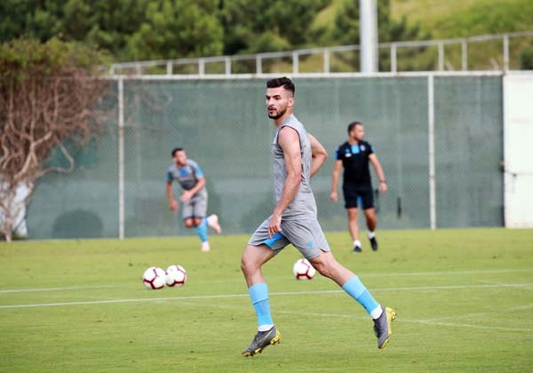 Trabzonspor'da Başkan Ağaoğlu ve yönetim antrenmanı izledi. 11 Temmuz 2019 19